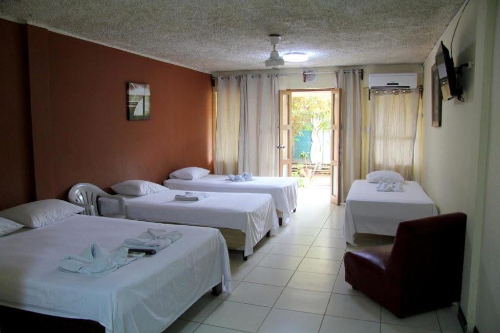 Hotel Oasis Beach Club
